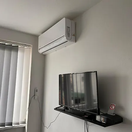 Apartment Em